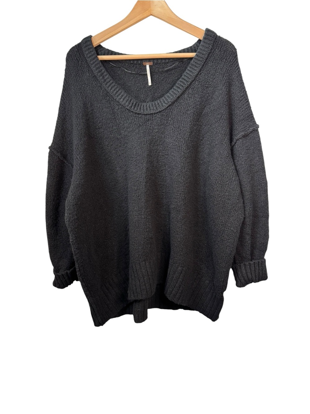 Free People Brookside Tunic Sweater Size Medium V-Neck Oversized Pullover